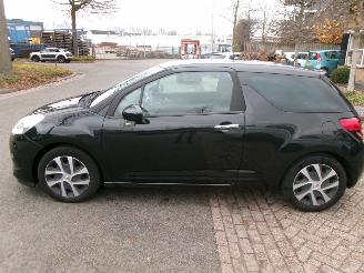 Citroën DS3 1.6 e-HDI SO CHIC CLIMA picture 2