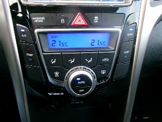 Hyundai I-30 1.6 GDI I-VISION CLIMA NAVI picture 12