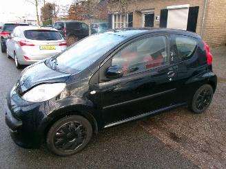 uszkodzony samochody osobowe Peugeot 107 1.0-12V XR AIRCO 2007/7