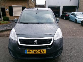 Peugeot Partner 1.6 HDI 75 PREMIUM PACK AIRCO NAVI picture 3
