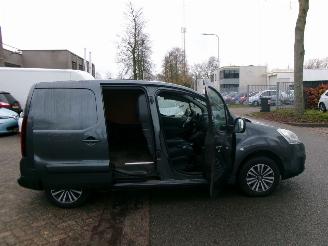 Peugeot Partner 1.6 HDI 75 PREMIUM PACK AIRCO NAVI picture 10