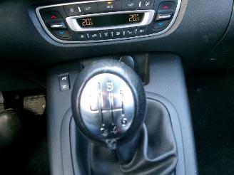 Renault Scenic 1.5 DCI EXPRESSION CLIMA NAVI picture 13