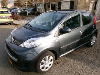 Peugeot 107 1.0 -12V XS AIRCO ORGINEEL 27.158 KM picture 4