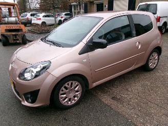 Damaged car Renault Twingo 1.2-16V MISS SIXTY GEEN SCHADE 2011/1