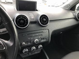 Audi A1 1.6 TDI ATTRACTION picture 19