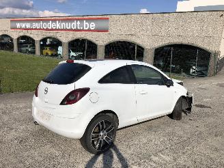 Opel Corsa 1.2 picture 1