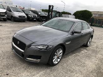 Jaguar XF 2.0 D picture 2