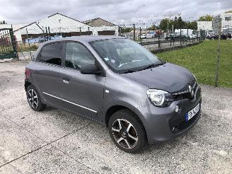 uszkodzony samochody osobowe Renault Twingo 0.9 2019/1
