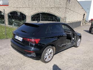 Vaurioauto  passenger cars Audi A3 1.5 AUTOMATIQUE 2022/2