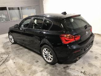 damaged passenger cars BMW 1-serie EFFICIENT DYNAMIQUE 2017/8
