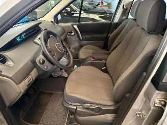 Renault Scenic 1.5 DCI picture 6