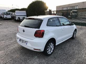 uszkodzony samochody osobowe Volkswagen Polo 1.0 MPI 2016/3