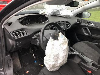 Peugeot 308 1.2 TURBO picture 8