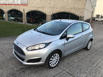 krockskadad bil auto Ford Fiesta 1.6 AUTOMATIQUE 2013/2