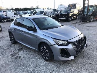 krockskadad bil auto Peugeot 208 STYLE 2024/10