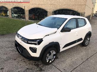 krockskadad bil auto Dacia Spring EXPRESSION 2024/11