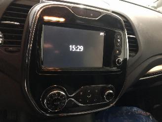 Renault Captur 1.2 TCE AUTOMATIQUE picture 17