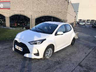 krockskadad bil auto Toyota Yaris 1.5 HYBRIDE 2025/4