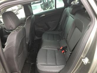 Opel Astra ELEGANCE 1.2 picture 21