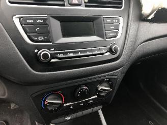 Hyundai I-20 1.2 picture 16