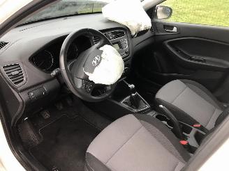 Hyundai I-20 1.2 picture 5