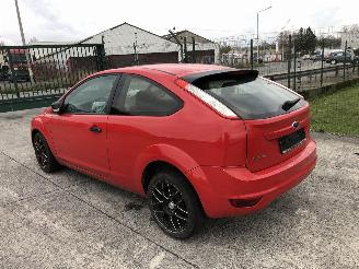 uszkodzony samochody osobowe Ford Focus 1.6 TDCI 2009/10