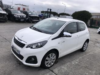Peugeot 108  picture 11