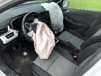 Renault Clio 1.0 picture 5