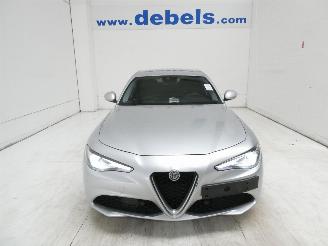 damaged passenger cars Alfa Romeo Giulia 2.2D SUPER 2018/6