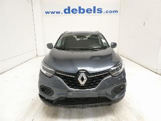 damaged passenger cars Renault Kadjar  2021/2