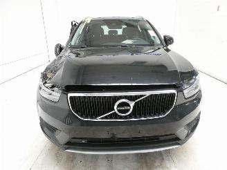Volvo XC40 2.0D  MOMENTUM picture 2