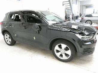 Volvo XC40 2.0D  MOMENTUM picture 11