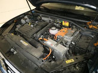 Volkswagen Passat GTE picture 21