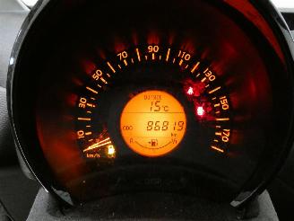 Peugeot 108 STYLE picture 19