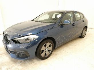 BMW 1-serie 1.5D  D picture 3