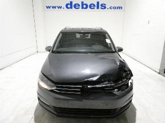 damaged passenger cars Volkswagen Touran 1.6D COMFORTLINE 2017/7