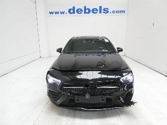 damaged passenger cars Mercedes Cla-klasse  2022/9