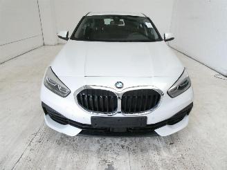 BMW 1-serie 1.5 I picture 2