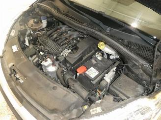 Peugeot 208 LIKE picture 23