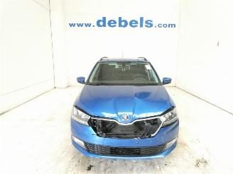 damaged passenger cars Skoda Fabia AMBITION 2021/11