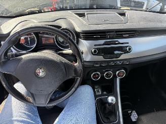 Alfa Romeo Giulietta  picture 24