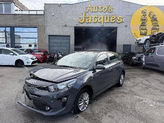 damaged passenger cars Kia Rio 1.2 PURE 2022/8