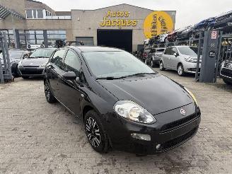 Vaurioauto  passenger cars Fiat Punto EVO 2015/3