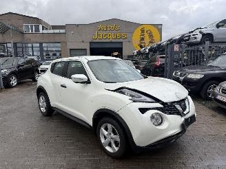Vaurioauto  passenger cars Nissan Juke 1.6I AUTOMAT 2016/4