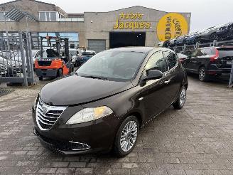 damaged passenger cars Lancia Ypsilon GOLD 2012/9
