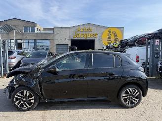 Peugeot 208 1.2I picture 1