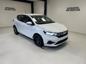 Coche accidentado Dacia Sandero  2025/4