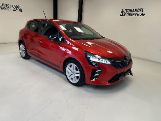 Schadeauto Renault Clio  2024/6