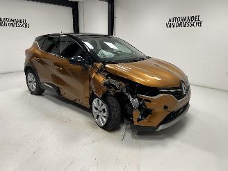 krockskadad bil auto Renault Captur INTENS 2021/2