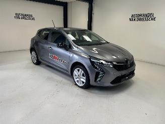 Auto incidentate Renault Clio  2025/3